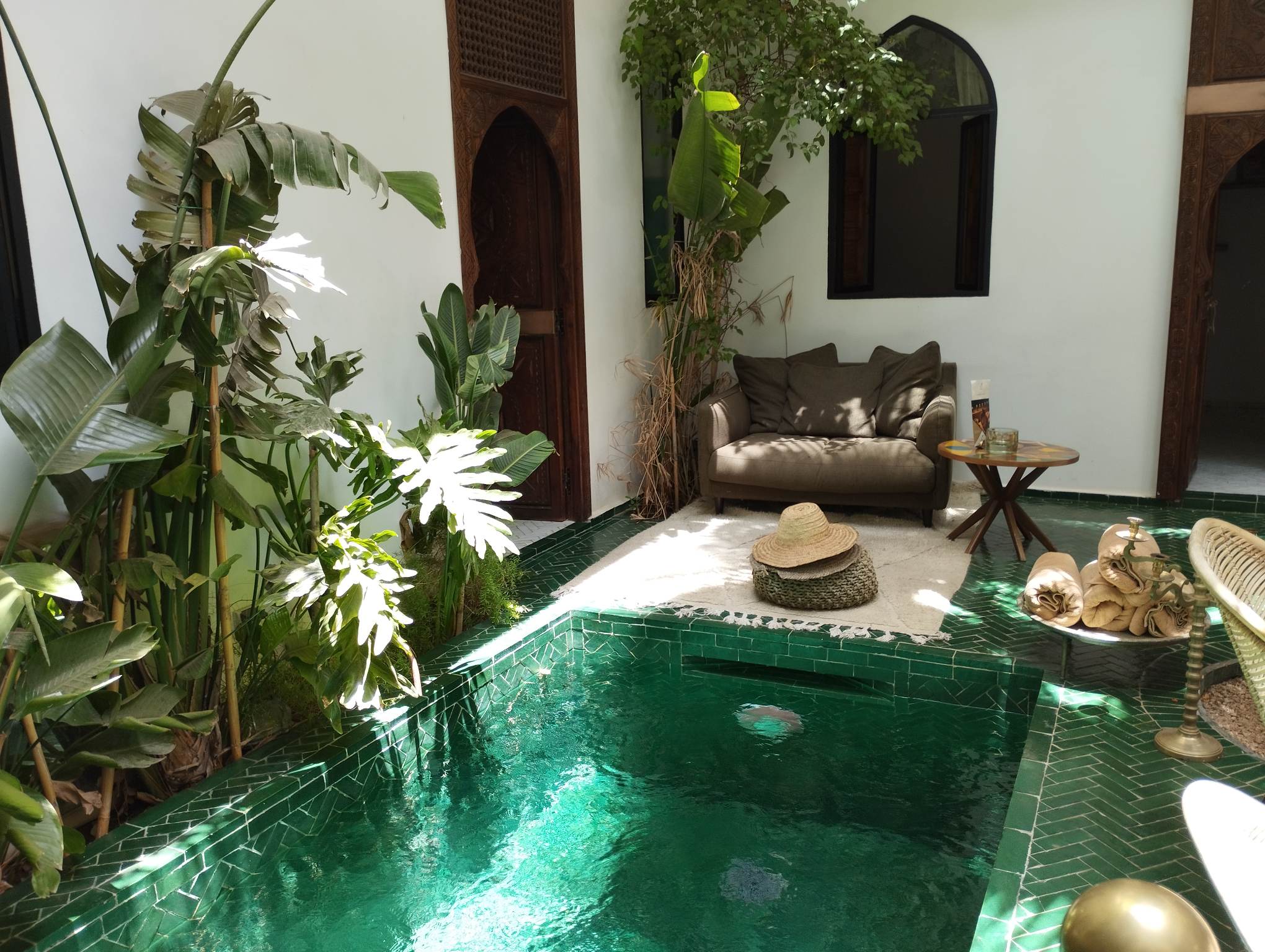 Guided Tour vs Independent Travel Morocco: Which Costs Less?