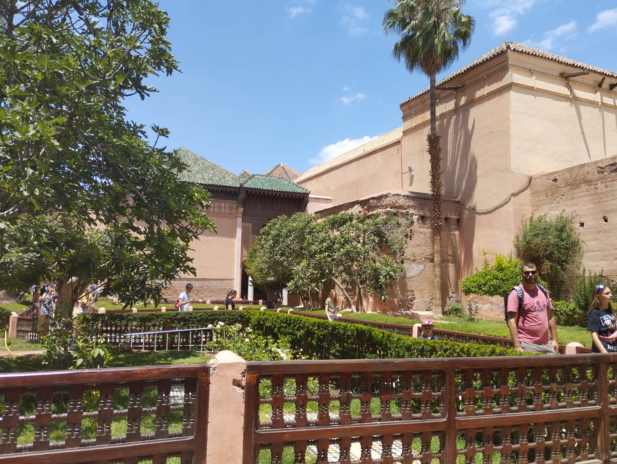 How Much to Tip in Morocco: Restaurants, Guides, Drivers, and Hotels