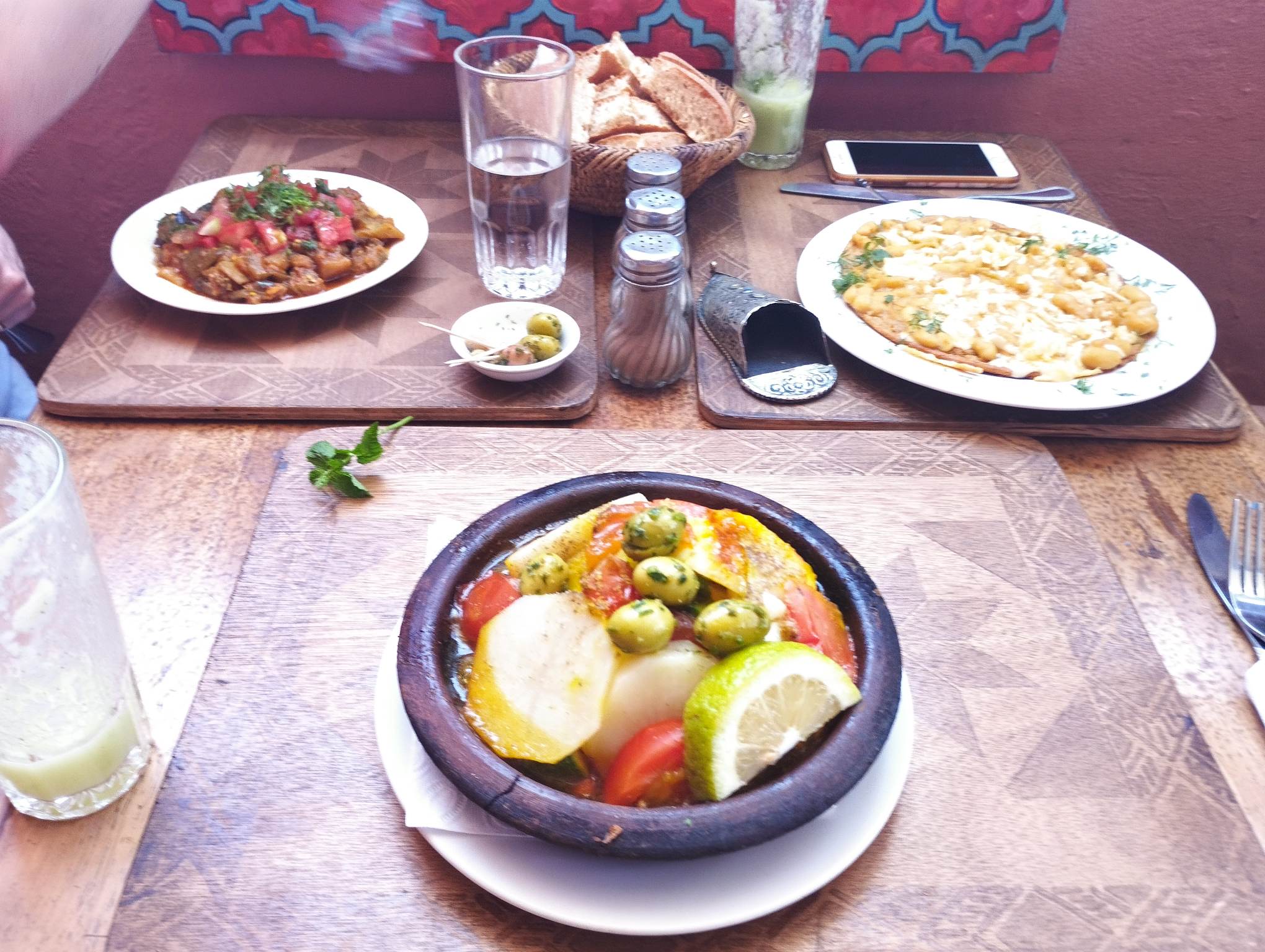 Chefchaouen Tourist Traps: Is It Really Calmer Than Marrakech?